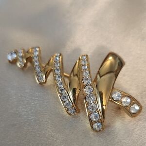 Elegant Gold and Silver Crystal Brooch (F2)